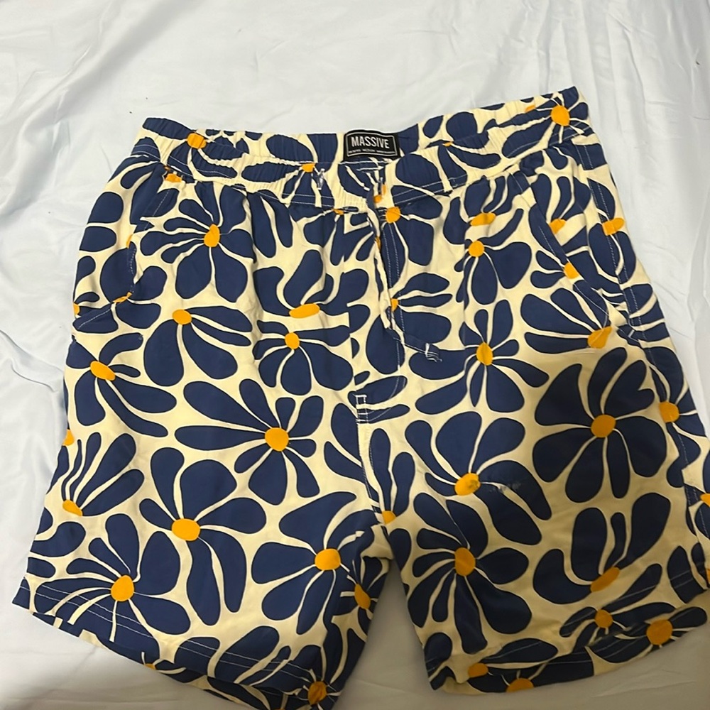 MASSIVE Shorts